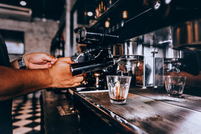 12 Tips to Setup a Successful Coffee Shop in Dubai 2024